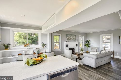 1525 Bay Dr, Shady Side MD exterior