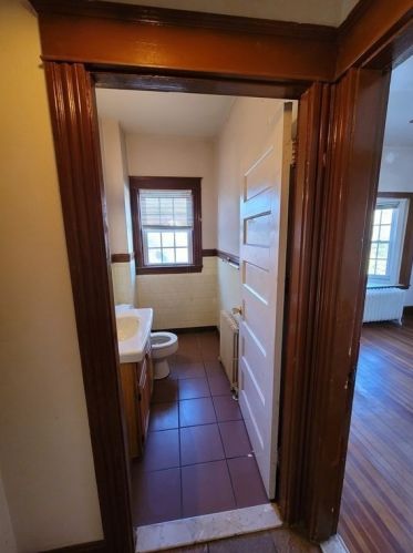 44 Bigelow St, Fall River MA 02720-5408 exterior