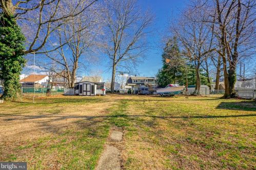 313 Elm St, West Deptford NJ 08093-1336 exterior