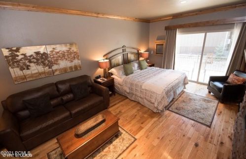 2245 Sidewinder Dr, Park City, UT 84060-7485