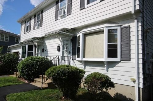 114 Henshaw St, Worcester MA 01603-1415 exterior