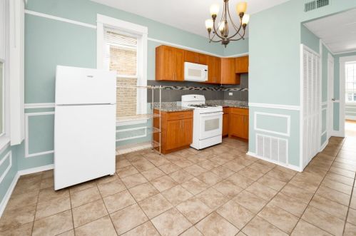 1331 Home Ave, Forest View IL 60402-1618 exterior