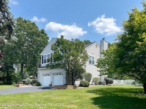 371 Sapphire Dr, Jackson Twp NJ  08527-1364 exterior