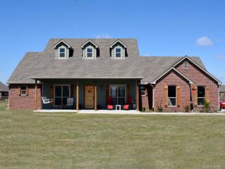 1977 Hican St, Oologah, OK 74053-4186