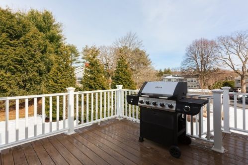 5 Cynthia Rd, Needham MA 02494-1462 exterior