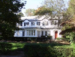 3 Montvale Rd, Newton, MA 02459-1359