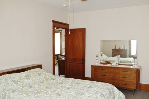 262 Church St, New Bedford MA 02745-5102 exterior