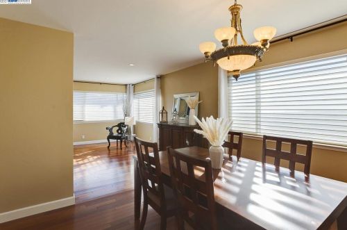 1476 Regent Dr, San Leandro CA 94577-5323 exterior