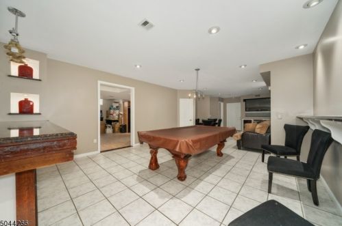 67 Passaic Ave, Belleville NJ 07109-1819 exterior