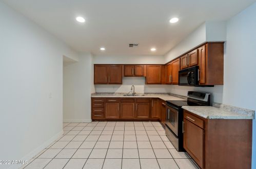 3307 59th Ave, Phoenix AZ  85033-5302 exterior