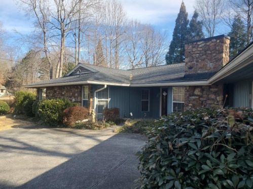 2419 Leisure Lake Dr, Atlanta GA  30338-5318 exterior