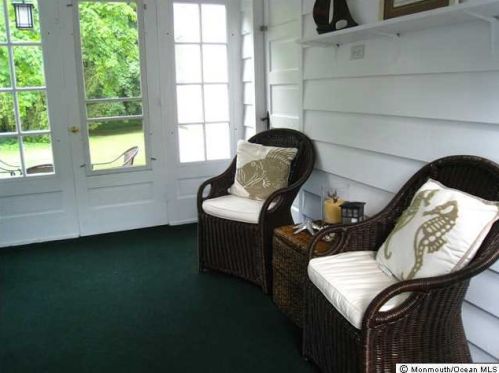 45 Church St, Tinton Falls NJ  07724-1802 exterior