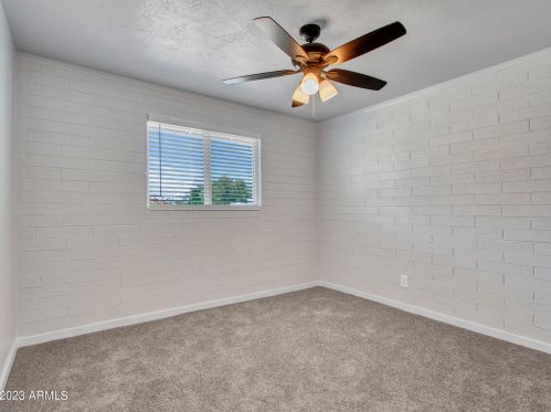 5526 Clarendon Ave, Phoenix AZ 85033-4118 exterior