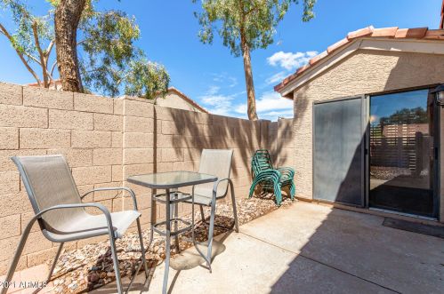 13642 41 Pl, Phoenix AZ 85028-2214 exterior