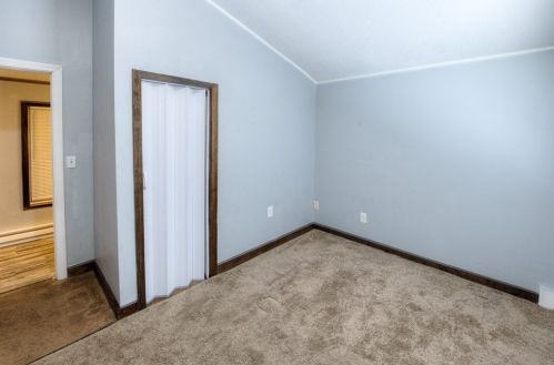 1098 Western Ave, Montgomery MA 01085-2616 exterior