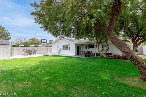 3340 Clarendon Ave, Phoenix AZ 85031-3140 exterior