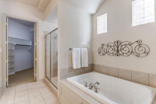 7020 Coverdale Dr, Plano TX 75024-7553 exterior