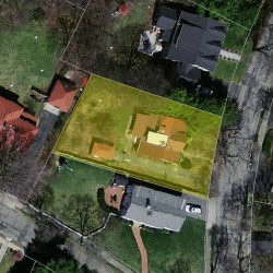 39 Varick Rd, Newton MA  02468-1304 aerial view