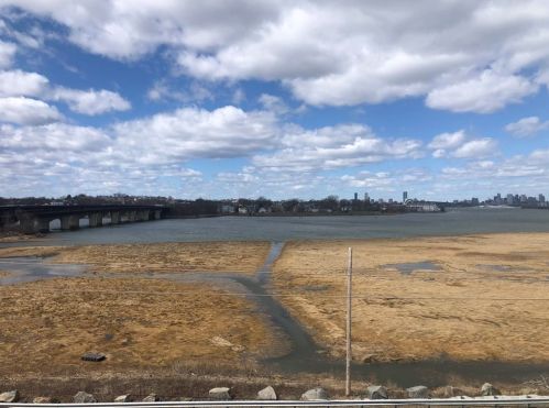 133 Commander Shea Blvd, Quincy MA  02171-1560 exterior