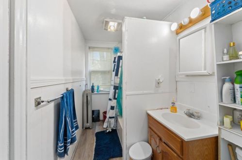 104 Lakewood St, Worcester MA  01603-2056 exterior