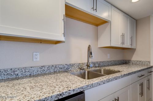 3202 Becker Ln, Phoenix AZ 85029-5140 exterior