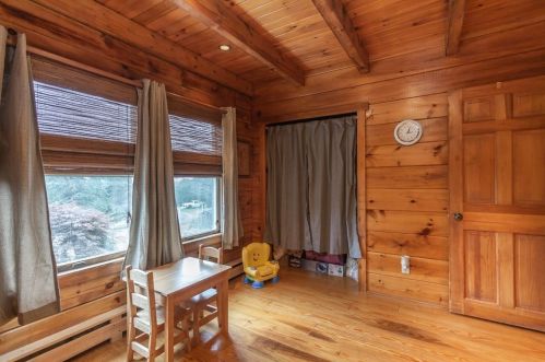 550 Hart St, Dighton MA  02715-1407 exterior