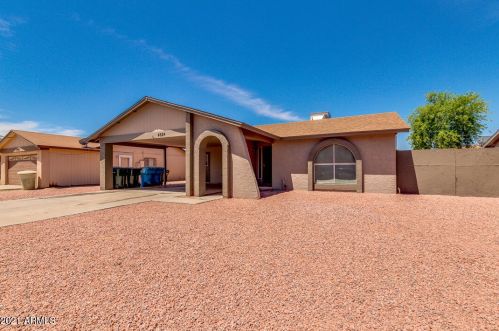 4624 75th Dr, Phoenix, AZ 85033-1206