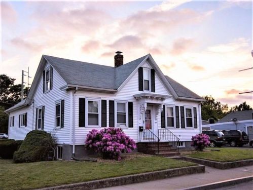 527 Weir St, Taunton, MA 02780-4257