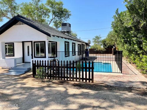 5640 8th St, Phoenix, AZ 85040-3127