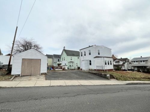 40 Van Rensselear St, Belleville NJ  07109-2911 exterior