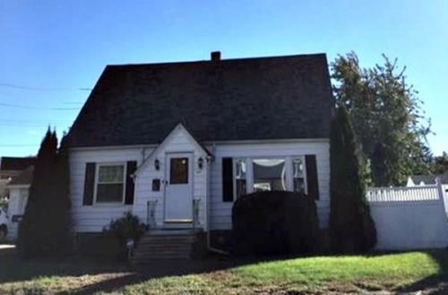 165 East St, Methuen, MA 01844-5443