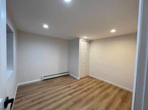 46 Edgewood Rd, Skyline Lakes NJ 07456-1911 exterior