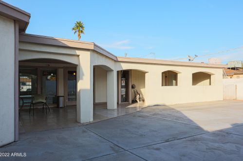 3121 Bethany Home Rd, Phoenix AZ 85015-2442 exterior