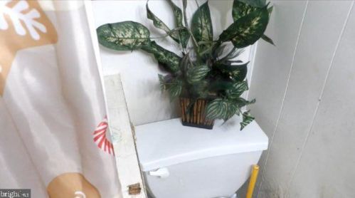 148 Jefferson St, West Deptford NJ 08066-1331 exterior