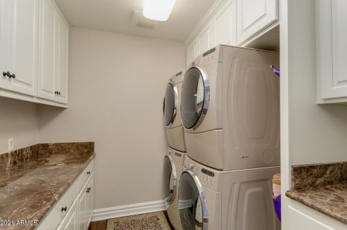 1465 Caribbean Ln, Phoenix AZ 85023-6792 exterior