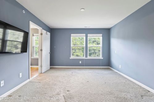 134 Waypoint Dr, Tinton Falls NJ 07724-2184 exterior