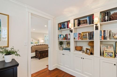 107 Leavitt St, Hingham MA 02043-2973 exterior