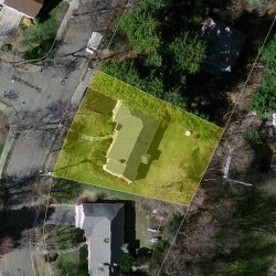 32 Cynthia Rd, Newton MA  02459-2834 aerial view