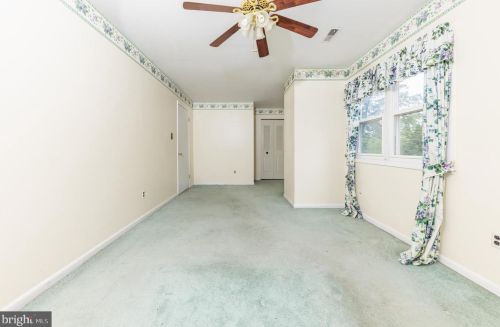 605 Chestnut Ave, West Deptford NJ 08097-1603 exterior