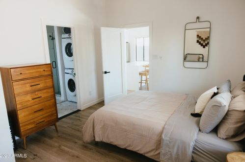 2635 Clarendon Ave, Phoenix AZ 85018-5958 exterior