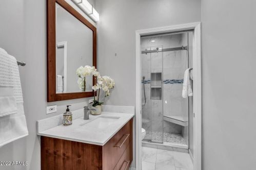 1916 Claire Dr, Phoenix AZ 85022-4106 exterior