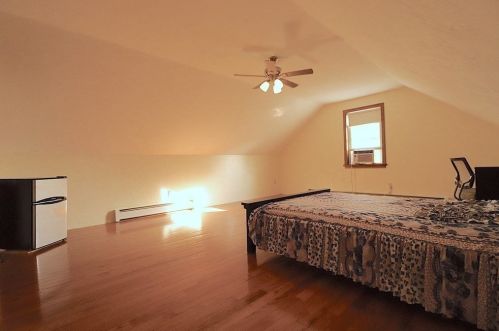 218 Norfolk St, Worcester MA 01604-2910 exterior