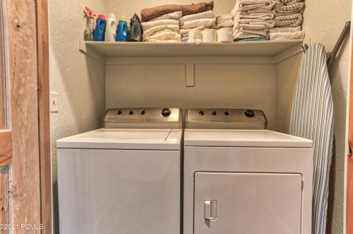 5627 Oslo Ln, Park City UT 84098-7708 exterior