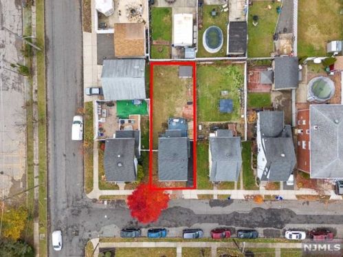 5 Davidson St, Belleville NJ  07109-3207 exterior