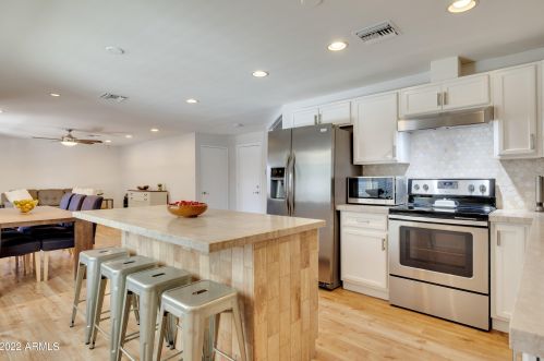 13215 37 Pl, Phoenix AZ 85050-2699 exterior