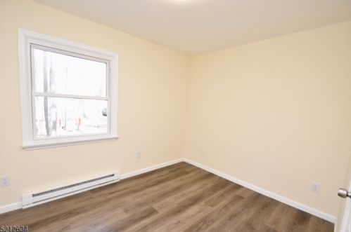 8 Evergreen Rd, Wantage NJ  exterior