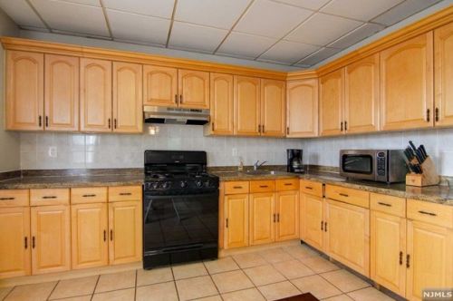 789 Kearny Ave, Kearny NJ 07032-2507 exterior