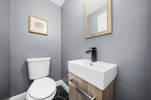 1844 Maple Ave, Forest View IL 60402-1252 exterior