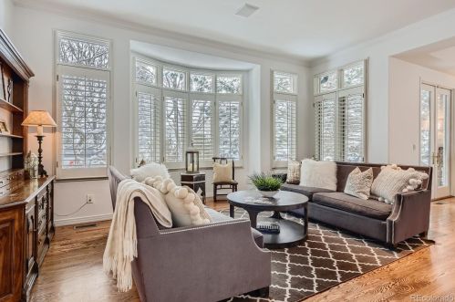 27 Glenmoor Dr, Englewood CO 80113-7115 exterior