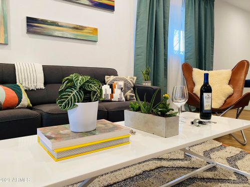 1631 Catalina Dr, Phoenix AZ 85018-7212 exterior